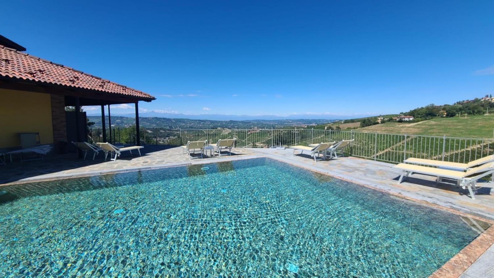 Casa Castella - Adults Only - Langhe Villa Diano d'Alba Bagian luar foto
